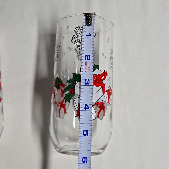 8 Vintage Christmas Glasses Luminarc USA Tumblers Packages Bows Snowflakes - Picture 3 of 16